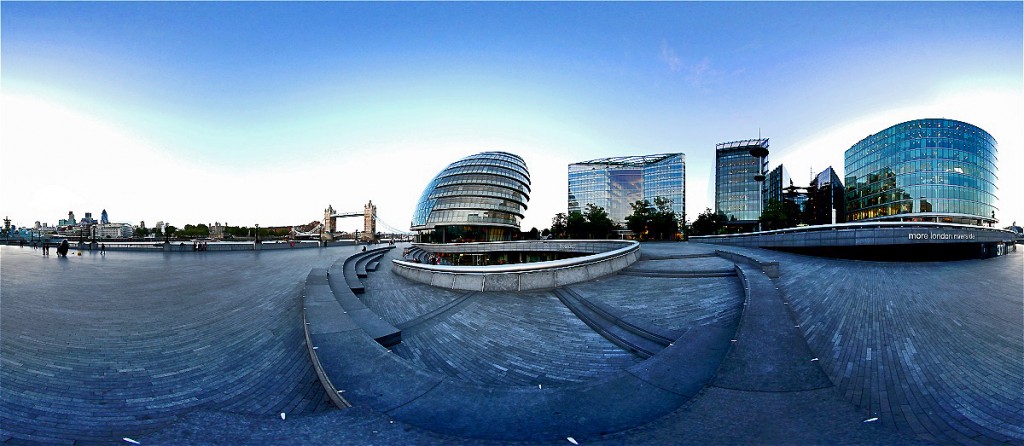 LondonBridge Panorama - emotionsLess image